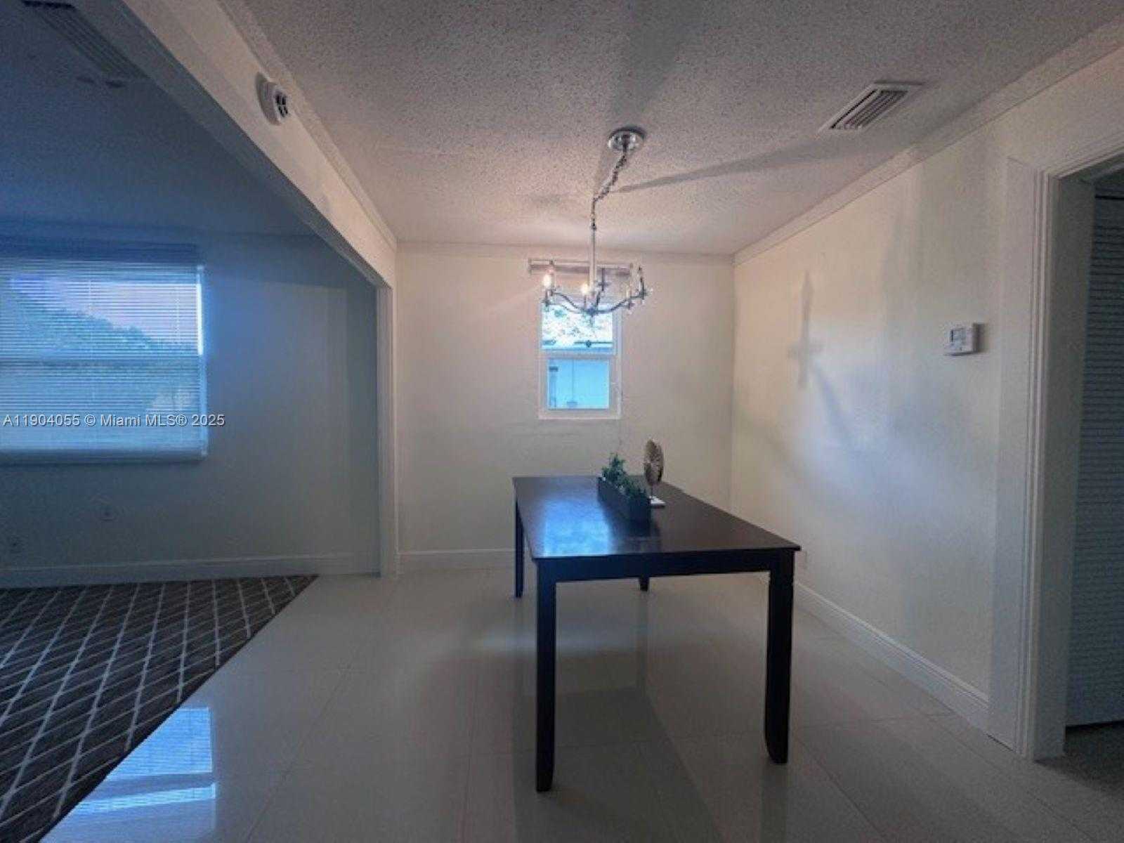 Small Image of 2898 NORTH WEST 6TH CT, Fort Lauderdale Number 5