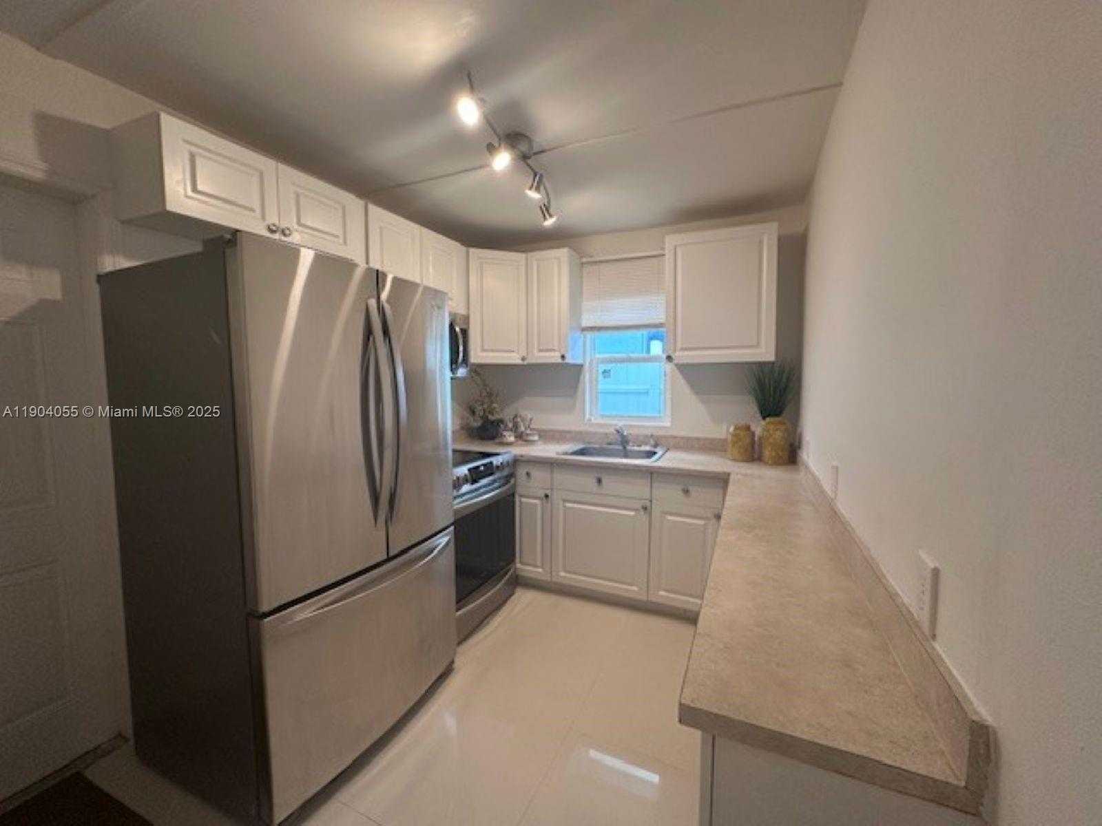 Small Image of 2898 NORTH WEST 6TH CT, Fort Lauderdale Number 7