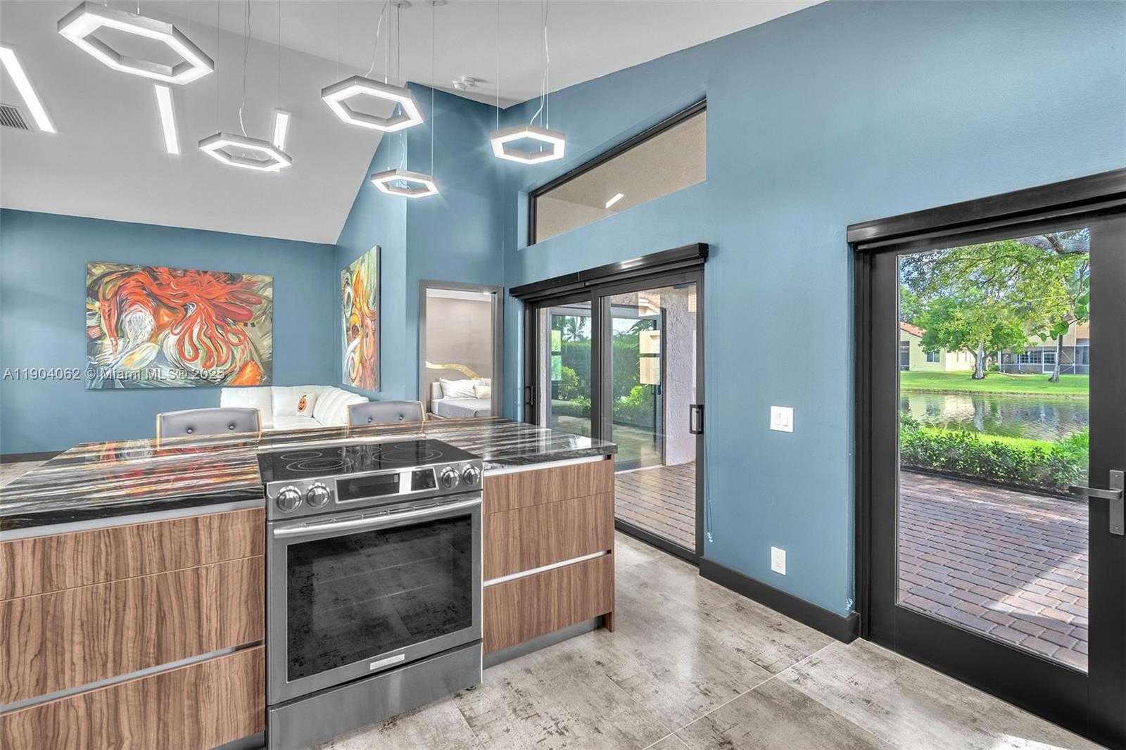 Small Image of 225 EAST BAYRIDGE DR, Weston Number 12