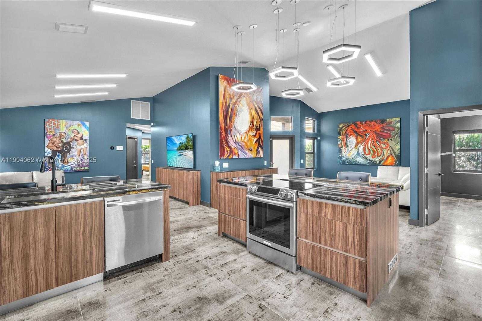 Small Image of 225 EAST BAYRIDGE DR, Weston Number 13