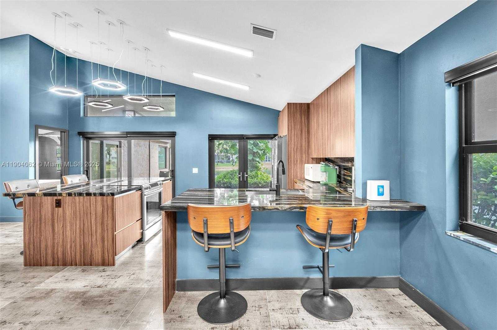 Small Image of 225 EAST BAYRIDGE DR, Weston Number 14