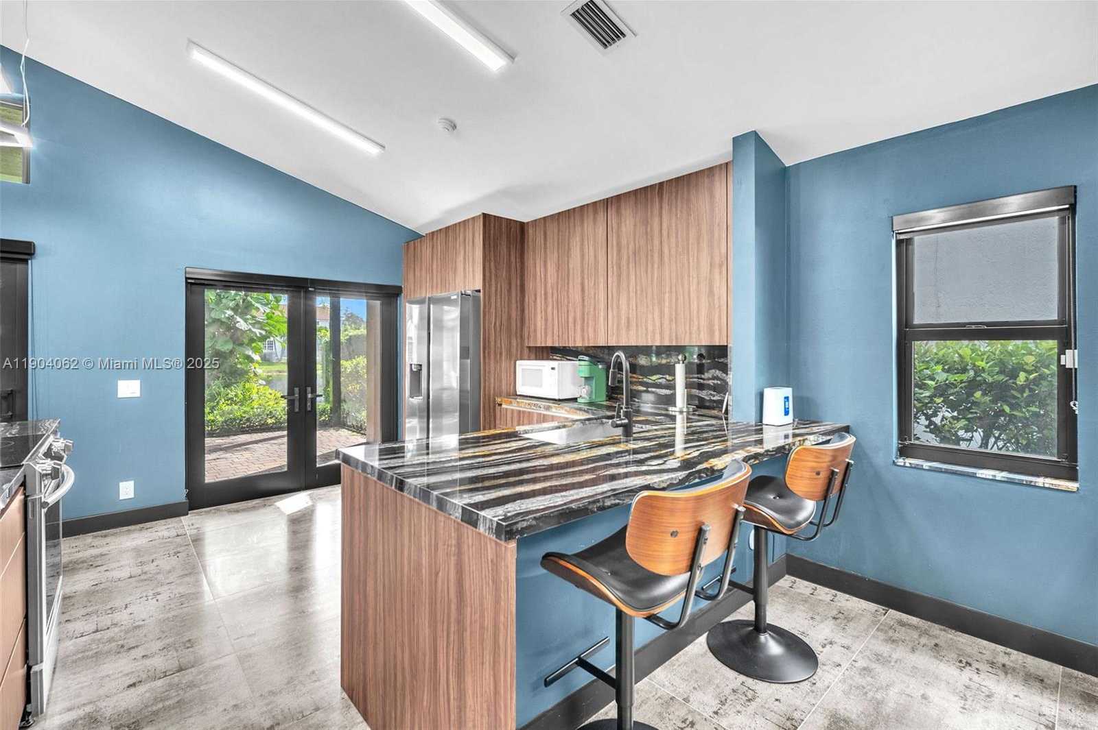 Small Image of 225 EAST BAYRIDGE DR, Weston Number 15