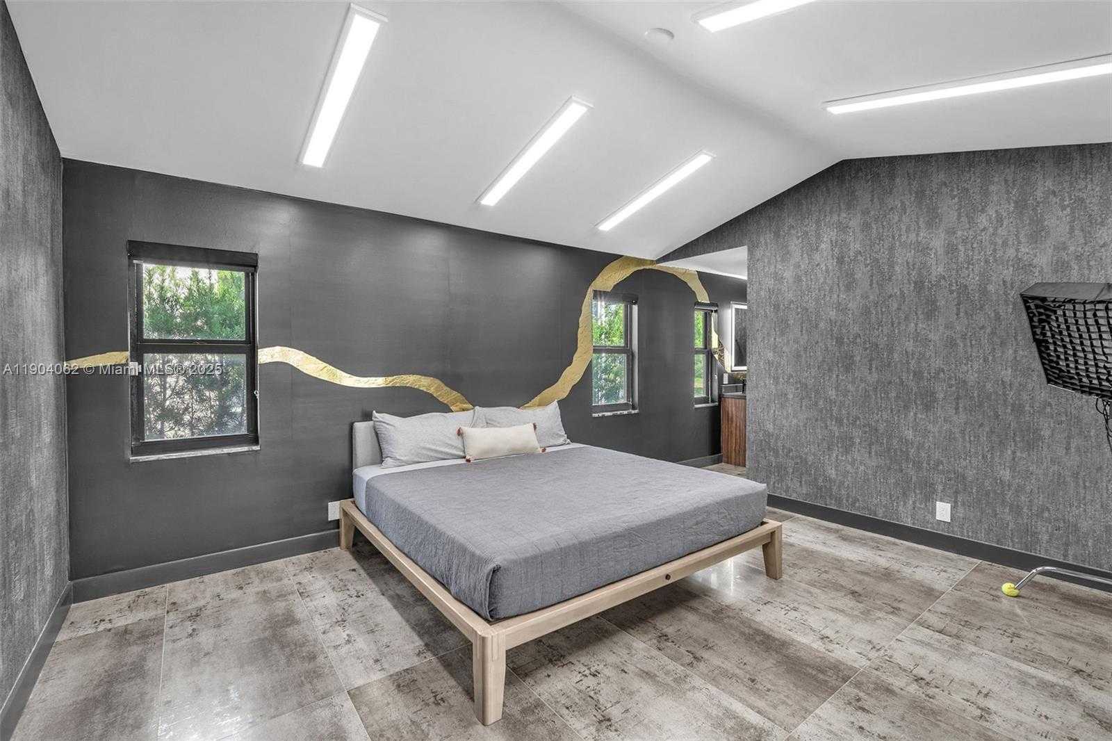 Small Image of 225 EAST BAYRIDGE DR, Weston Number 23