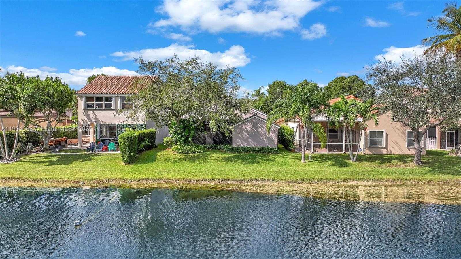 Small Image of 225 EAST BAYRIDGE DR, Weston Number 30