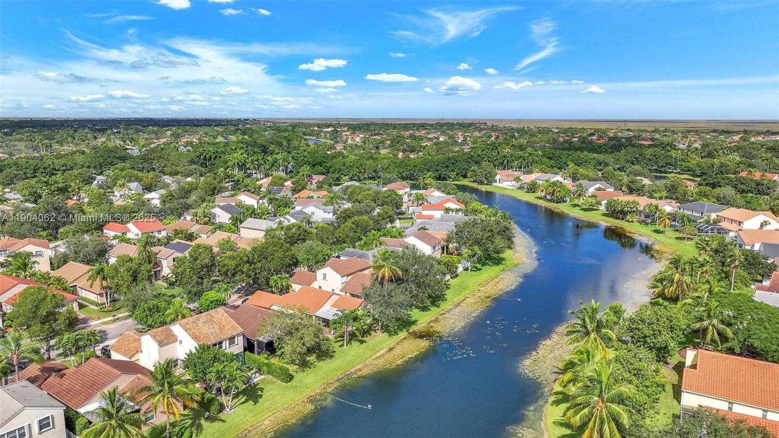 Small Image of 225 EAST BAYRIDGE DR, Weston Number 38