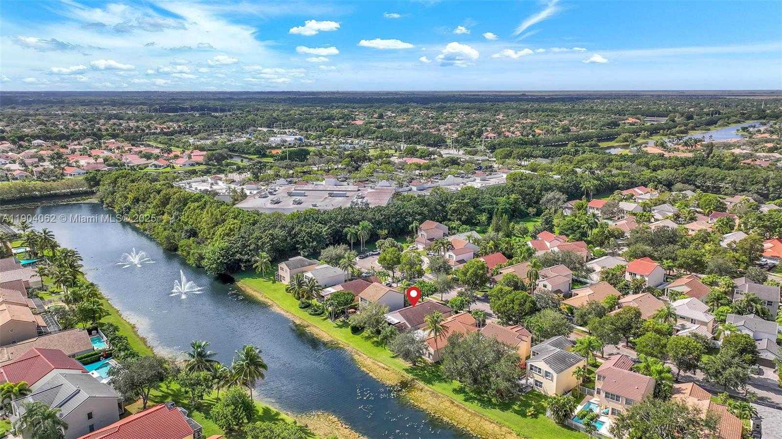 Small Image of 225 EAST BAYRIDGE DR, Weston Number 39