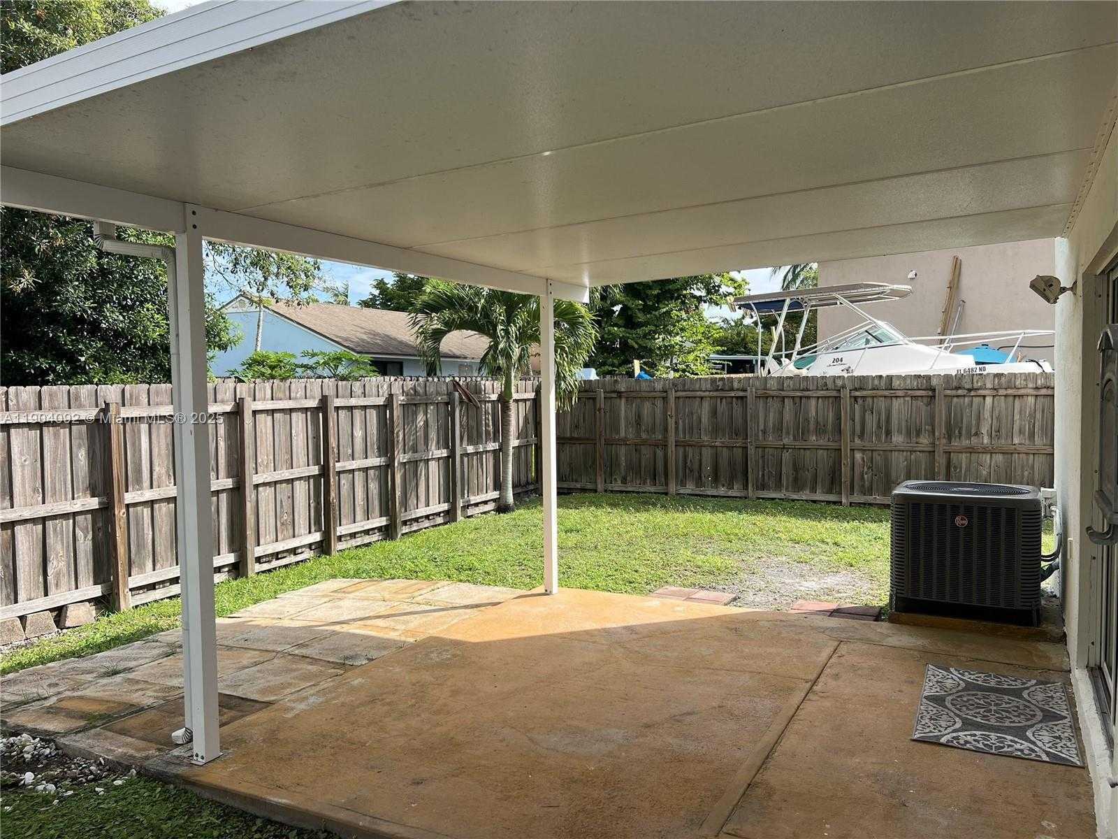 Small Image of 1387 SOUTH EAST 10TH ST, Homestead Number 13