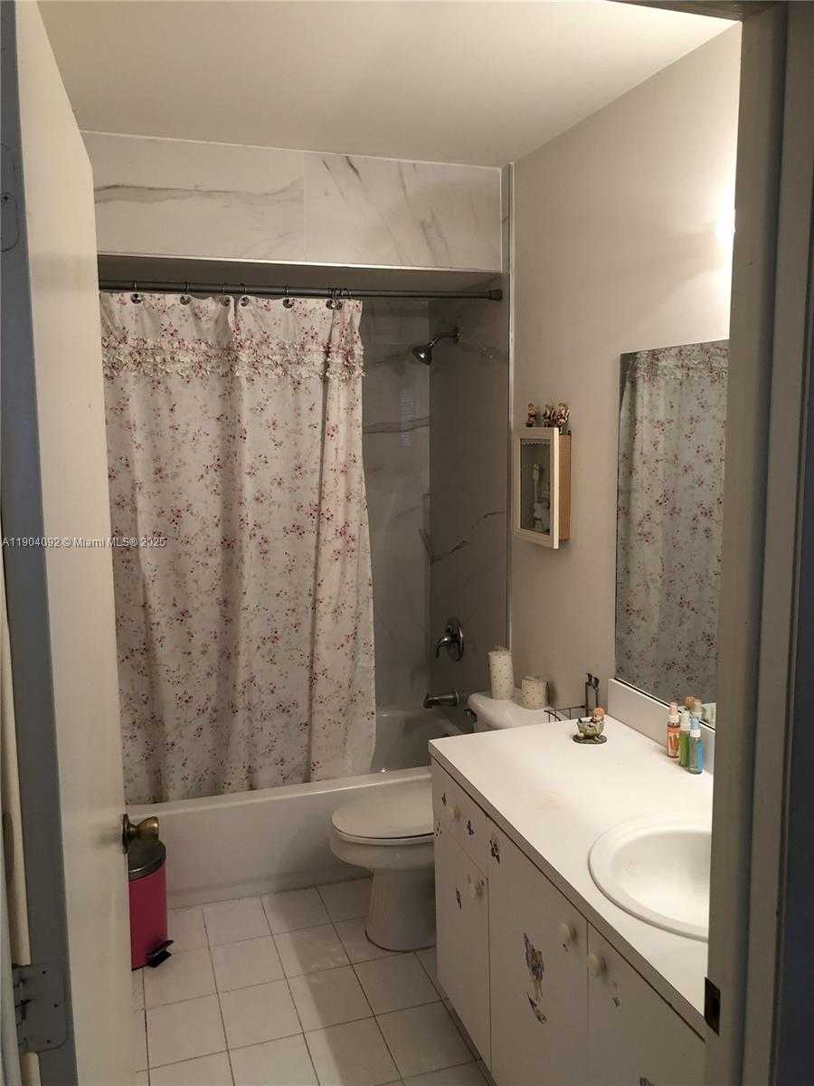 Small Image of 1387 SOUTH EAST 10TH ST, Homestead Number 6