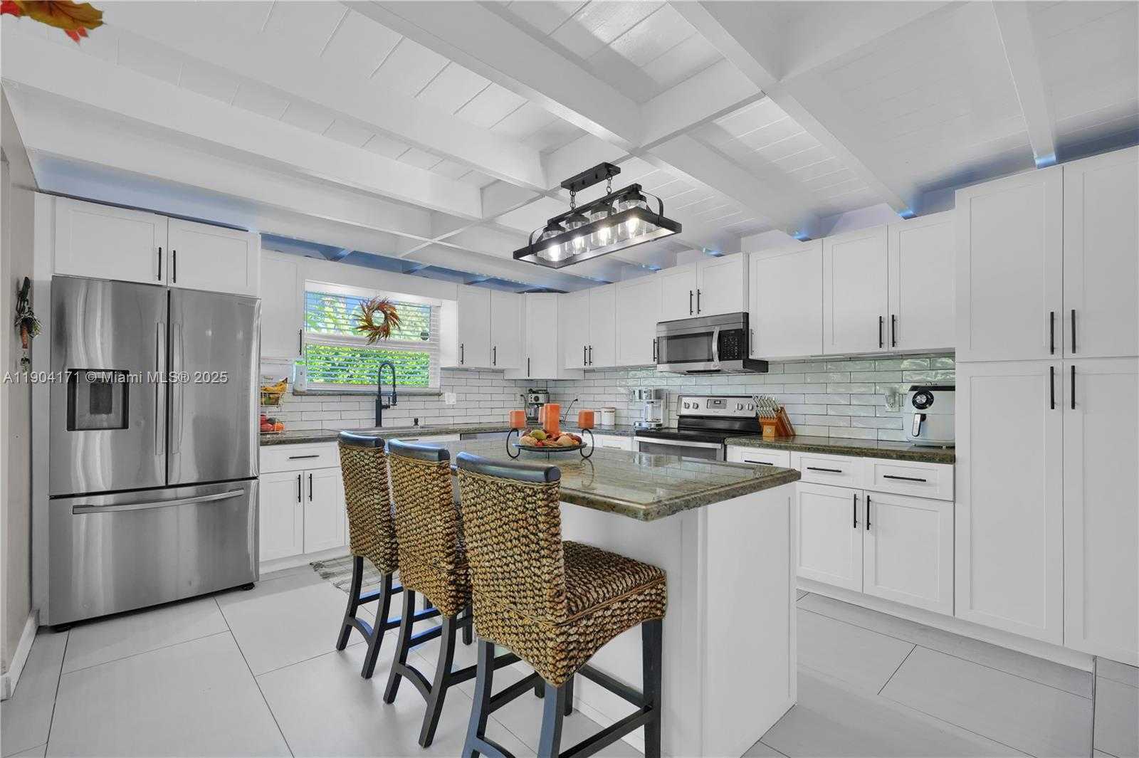 Small Image of Miami Number 13