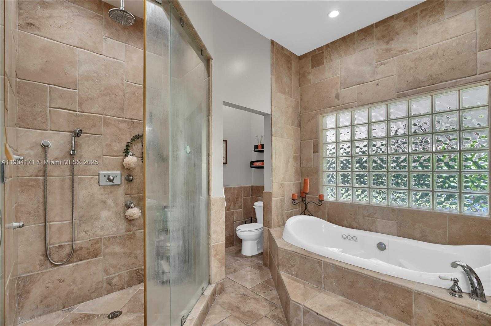 Small Image of Miami Number 21