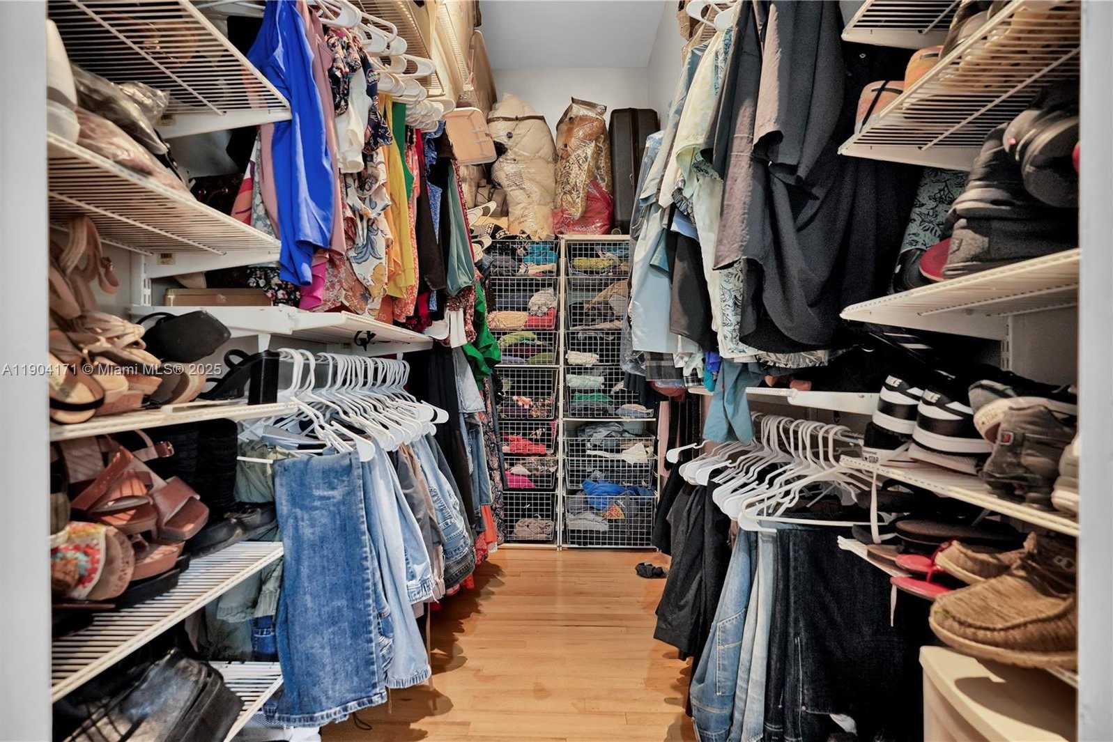 Small Image of Miami Number 24