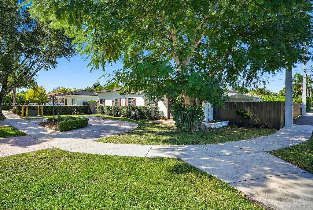 Small Image of Miami Number 5