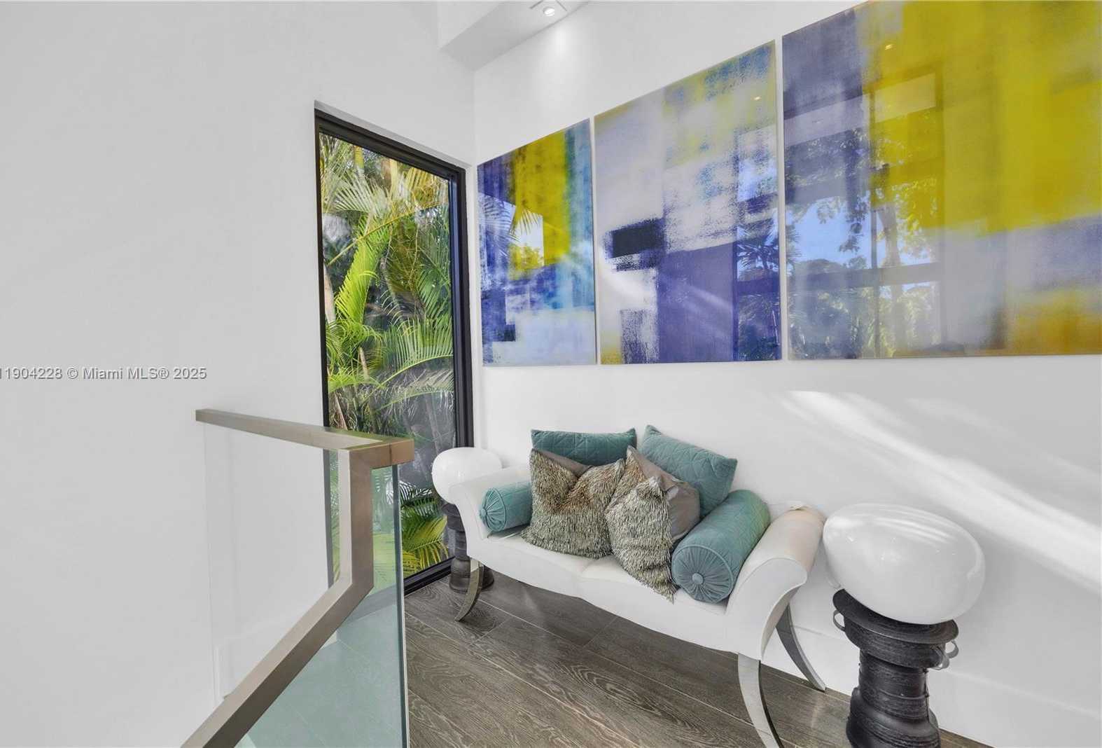 Small Image of 3764 CARMEN CT, Miami Number 20