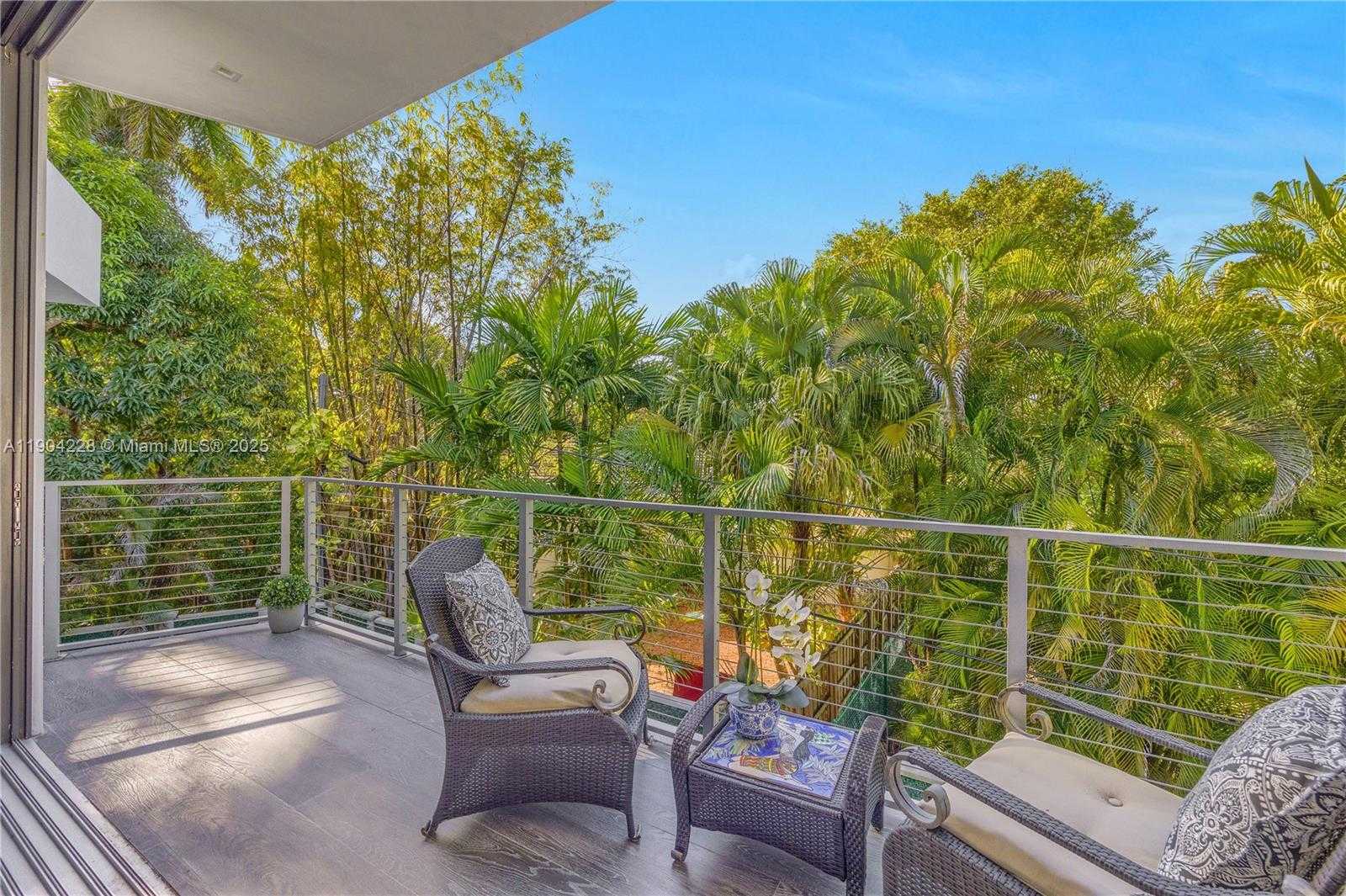 Small Image of 3764 CARMEN CT, Miami Number 23