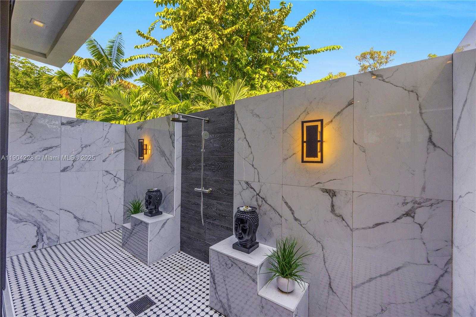 Small Image of 3764 CARMEN CT, Miami Number 27