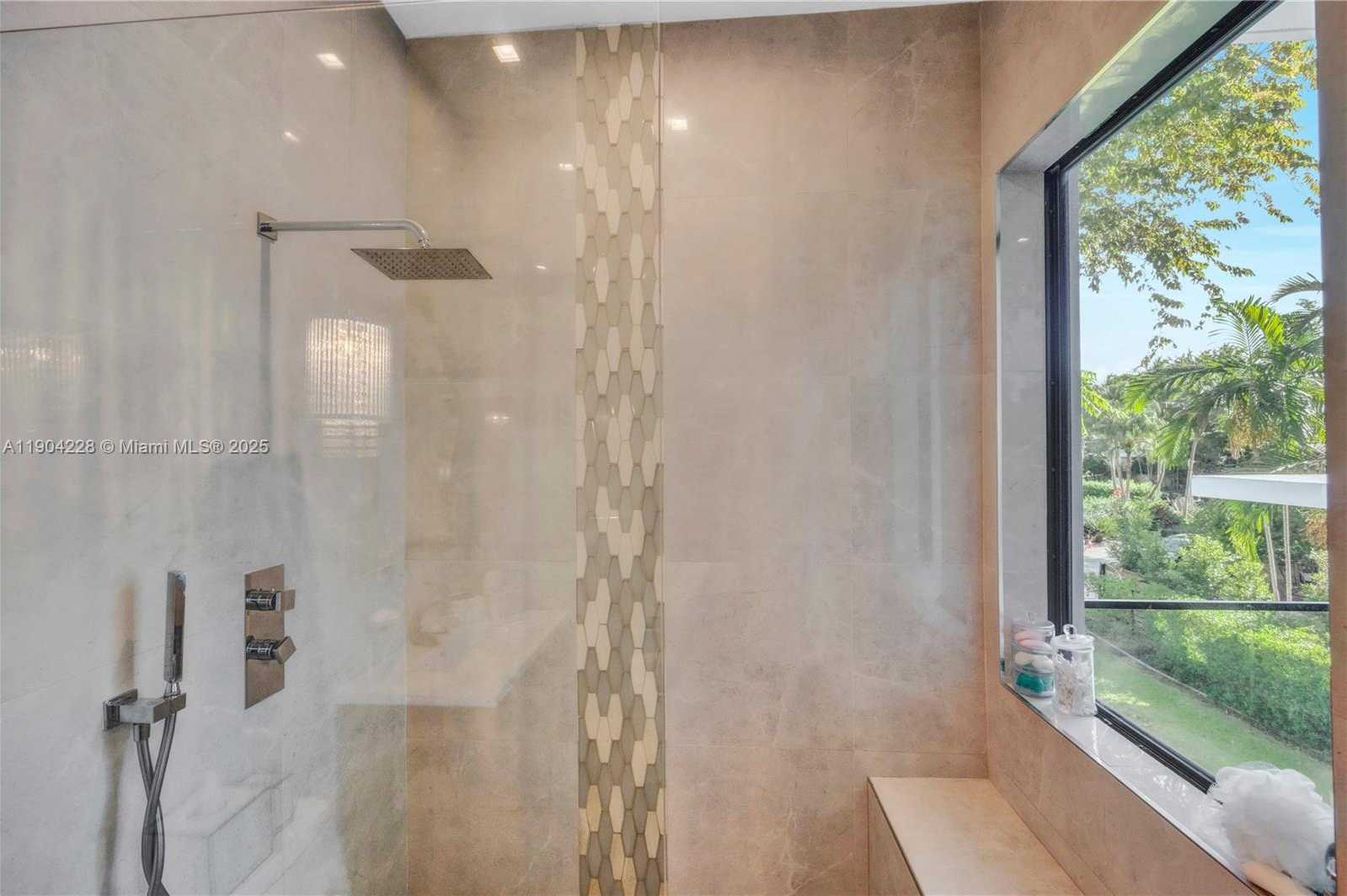 Small Image of 3764 CARMEN CT, Miami Number 34