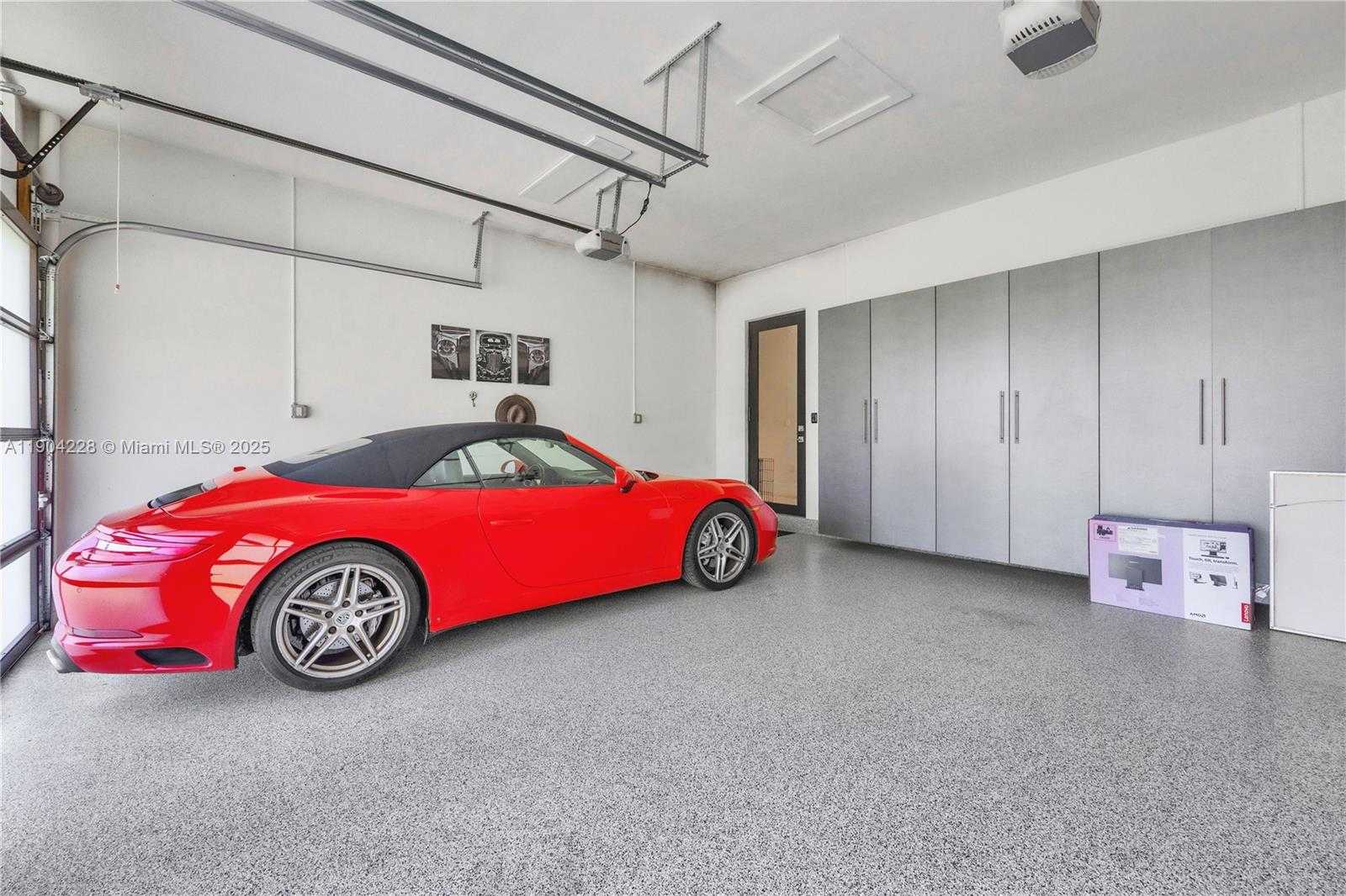 Small Image of 3764 CARMEN CT, Miami Number 39