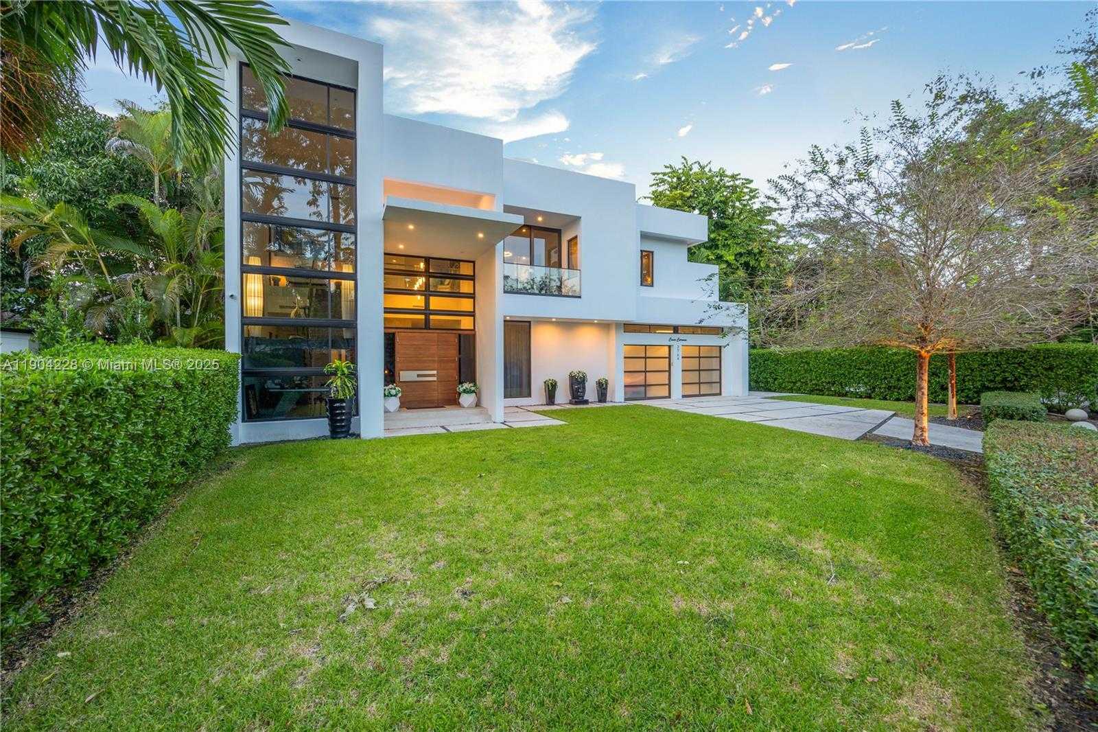 Small Image of 3764 CARMEN CT, Miami Number 44