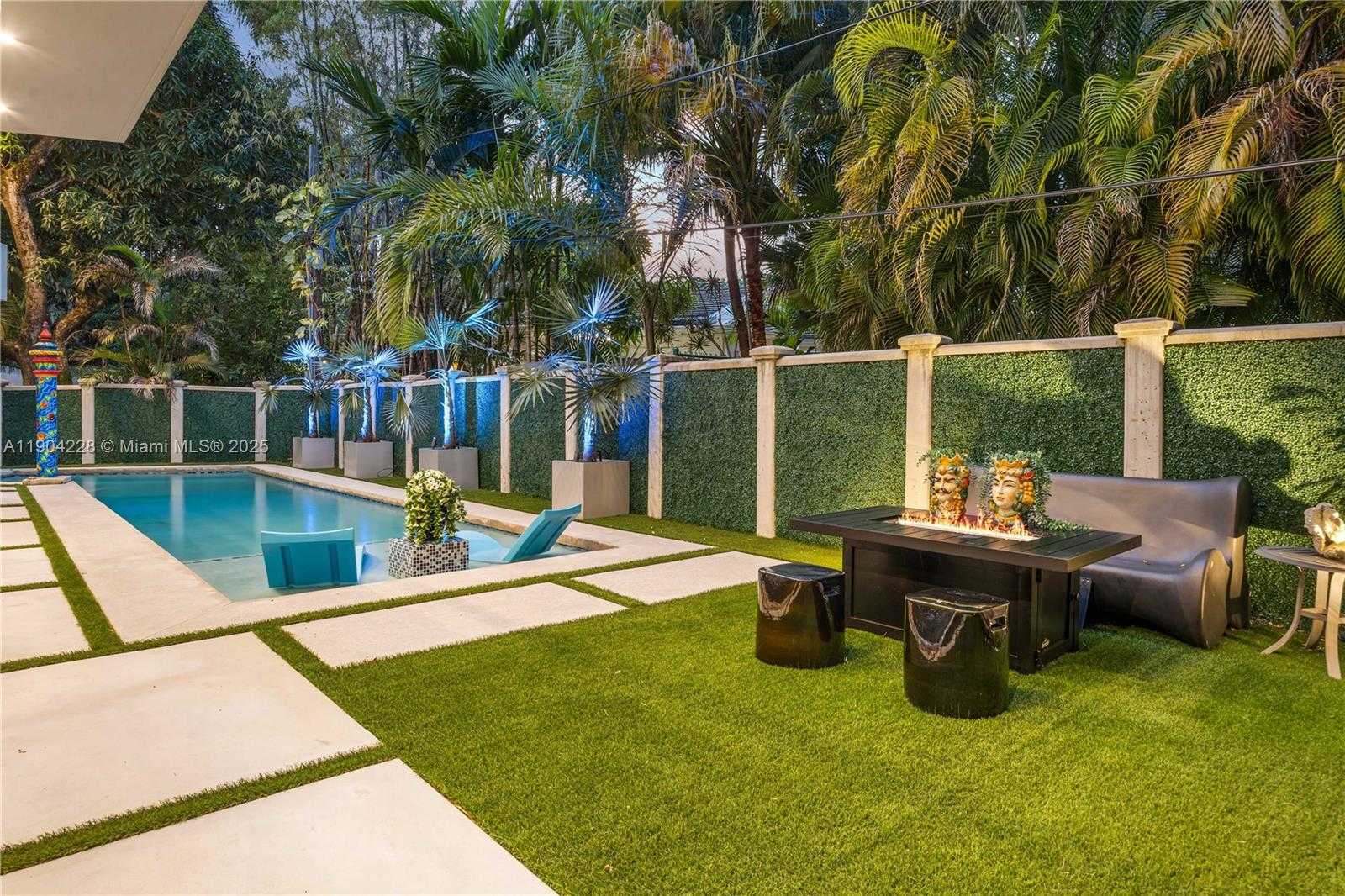 Small Image of 3764 CARMEN CT, Miami Number 47