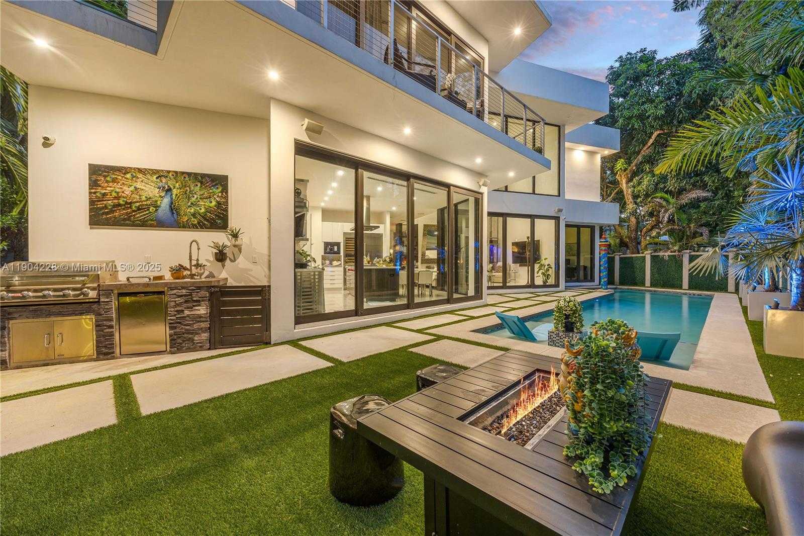 Small Image of 3764 CARMEN CT, Miami Number 50