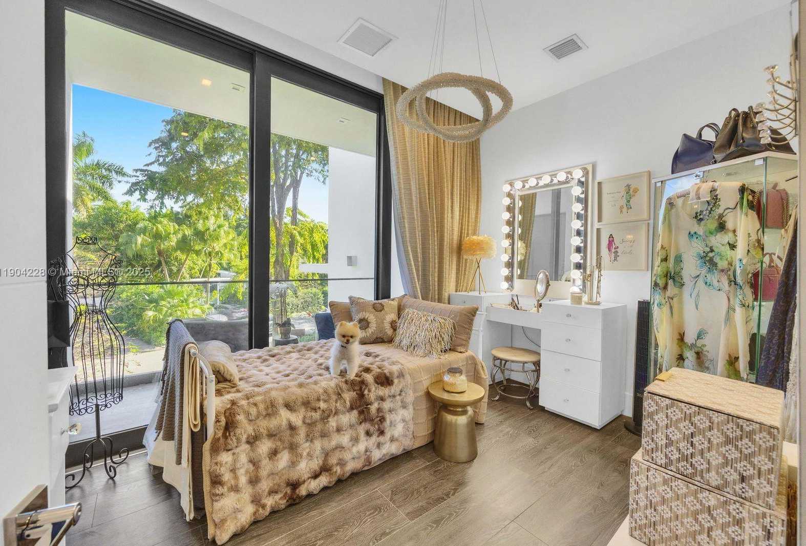 Small Image of 3764 CARMEN CT, Miami Number 55
