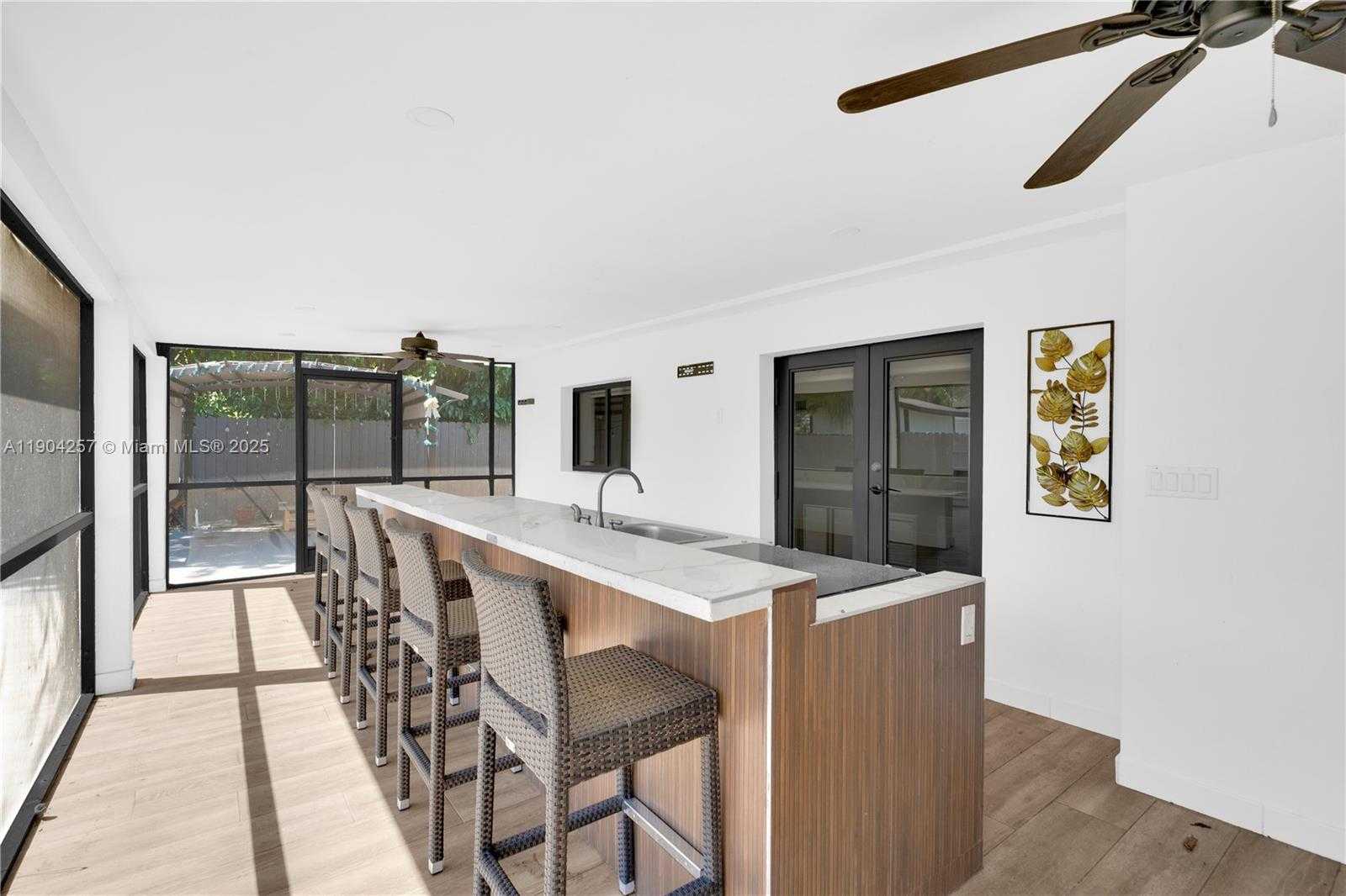 Small Image of 14970 LEISURE DR, Homestead Number 24