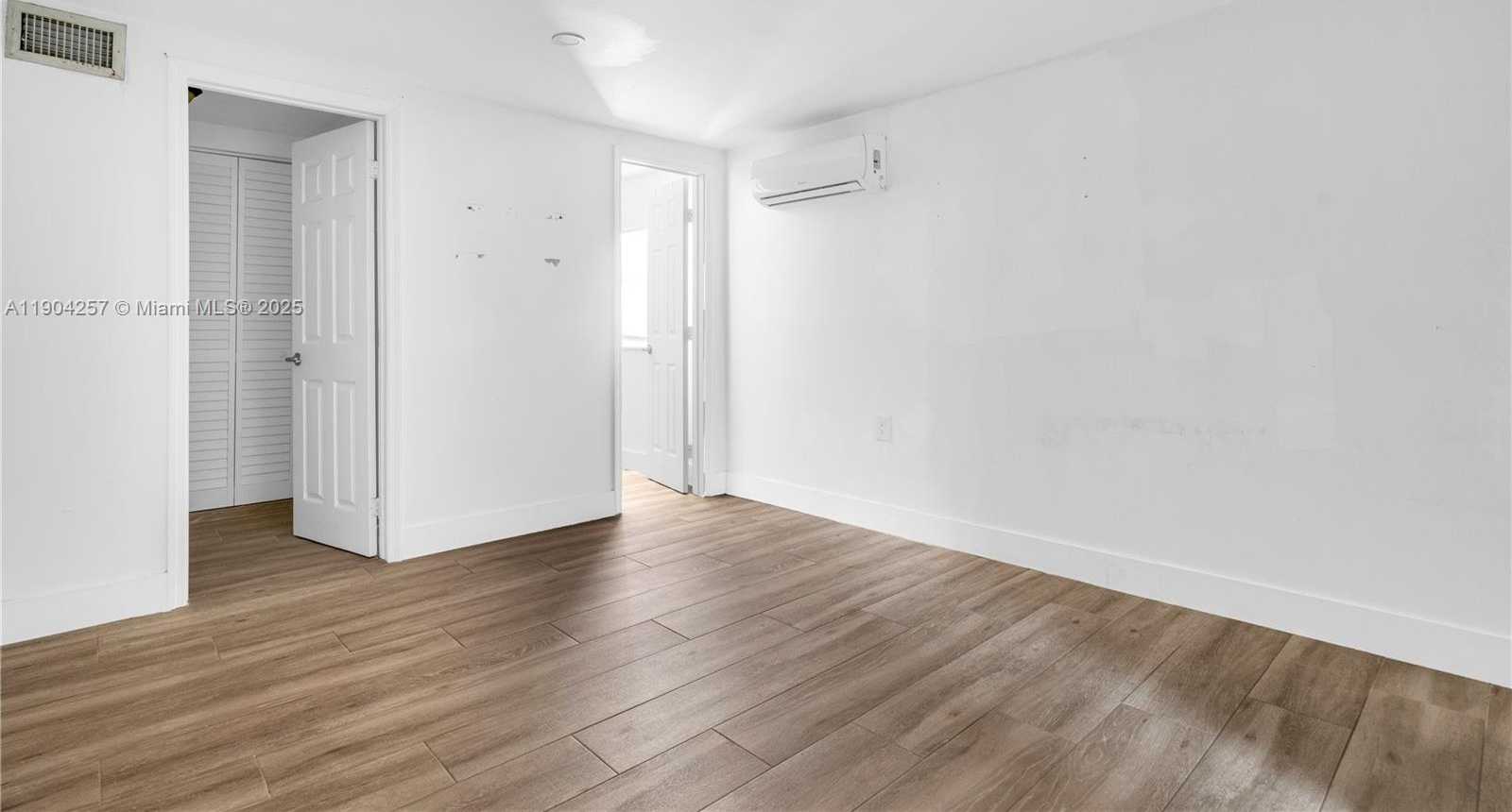 Small Image of 14970 LEISURE DR, Homestead Number 38