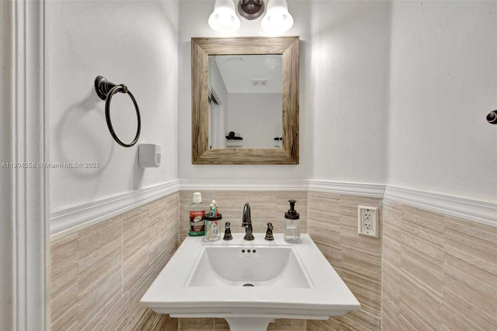 Small Image of 1317 MAJESTY TERRACE, Weston Number 14