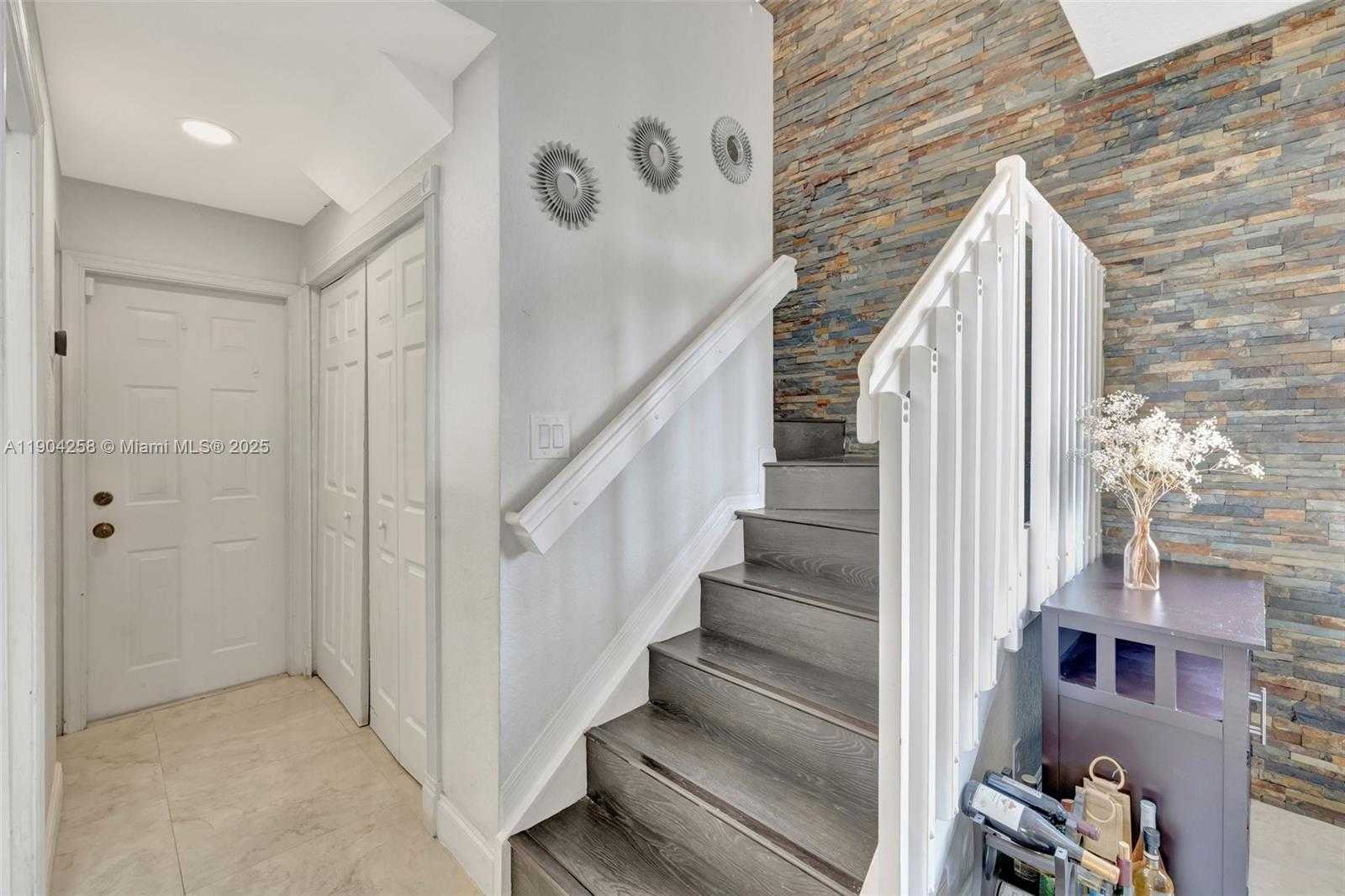 Small Image of 1317 MAJESTY TERRACE, Weston Number 16