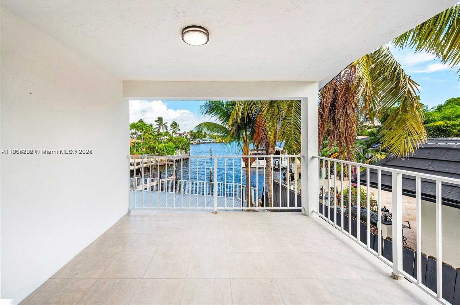 Small Image of 2445 SOUTH EAST 8 ST, Pompano Beach Number 14