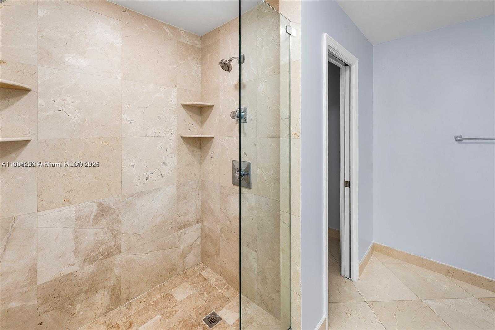 Small Image of 2445 SOUTH EAST 8 ST, Pompano Beach Number 18