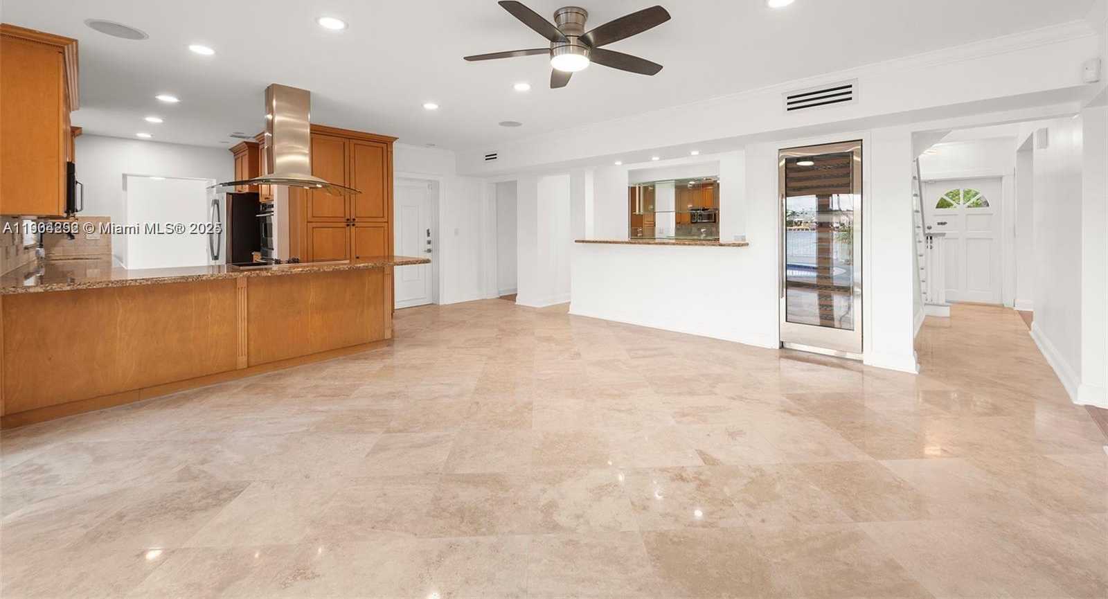 Small Image of 2445 SOUTH EAST 8 ST, Pompano Beach Number 8