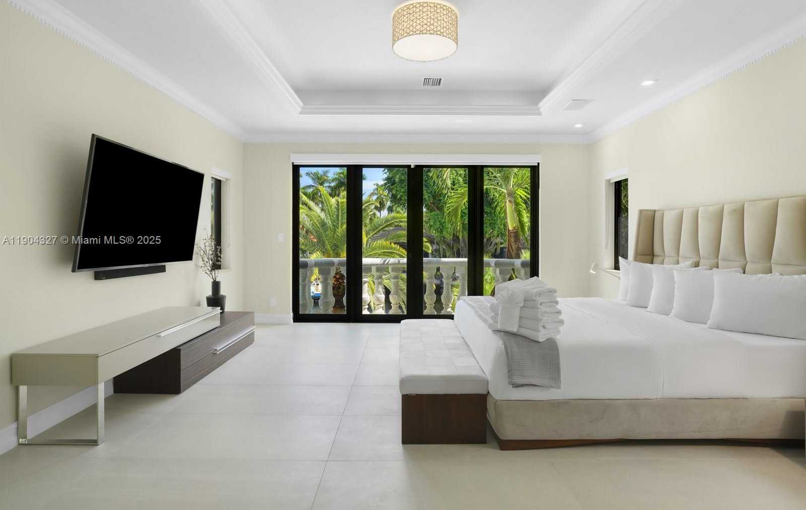 Small Image of 168 FIESTA WAY, Fort Lauderdale Number 17