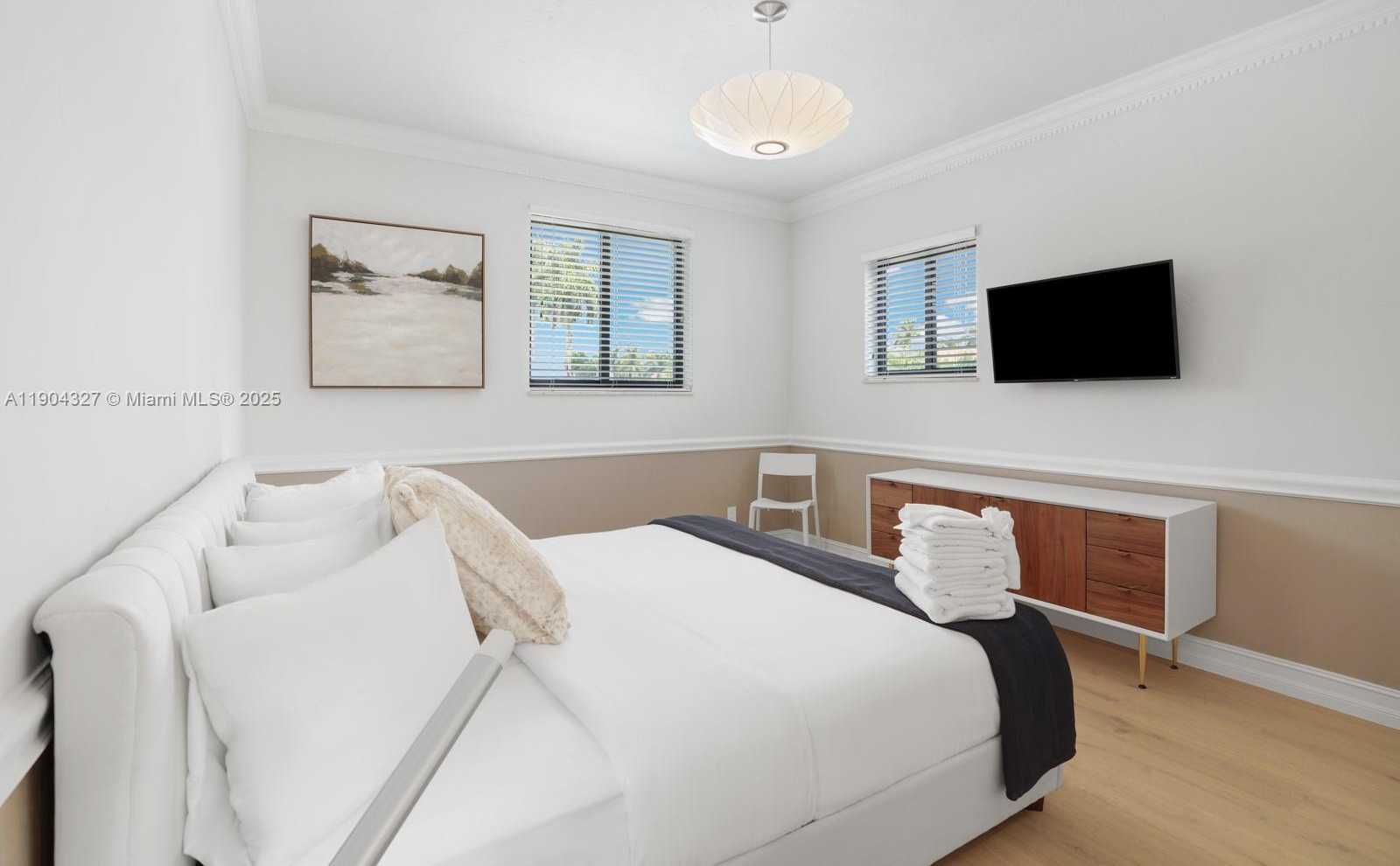 Small Image of 168 FIESTA WAY, Fort Lauderdale Number 27