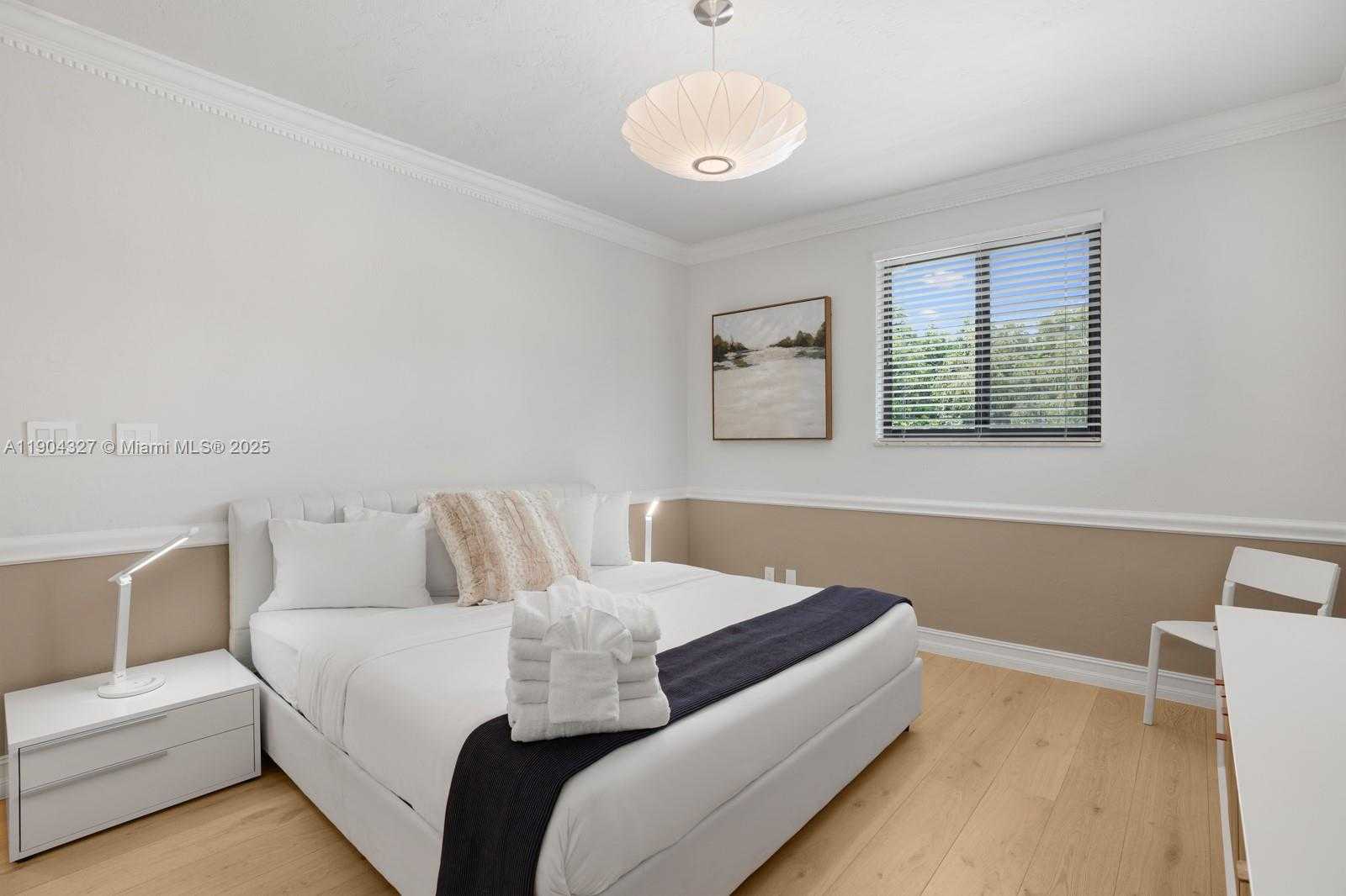 Small Image of 168 FIESTA WAY, Fort Lauderdale Number 28