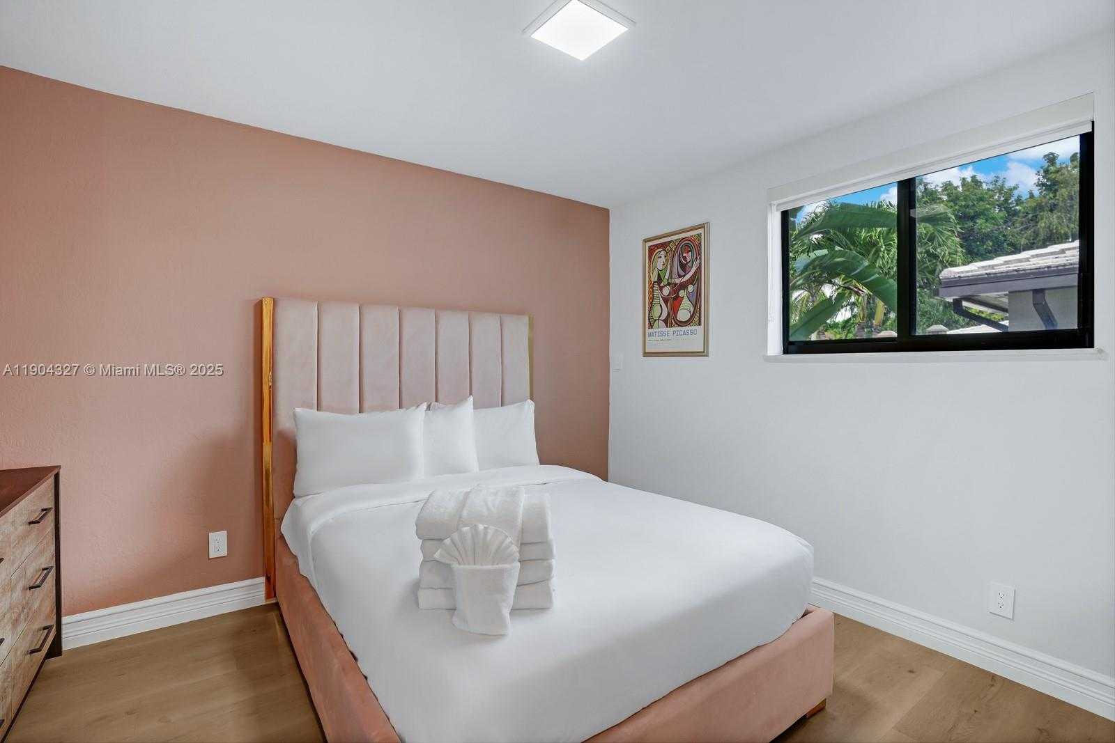 Small Image of 168 FIESTA WAY, Fort Lauderdale Number 30