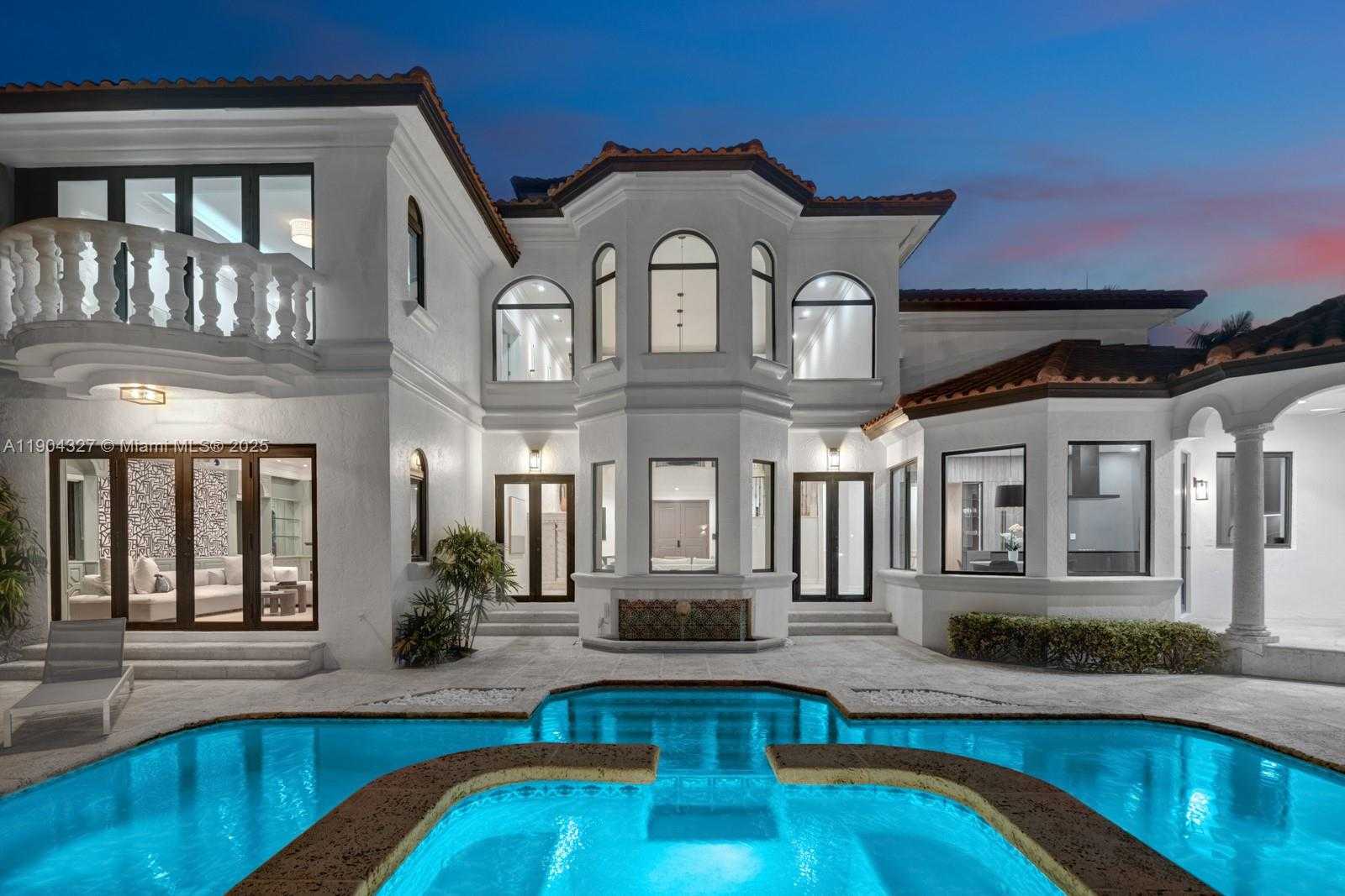 Small Image of 168 FIESTA WAY, Fort Lauderdale Number 33