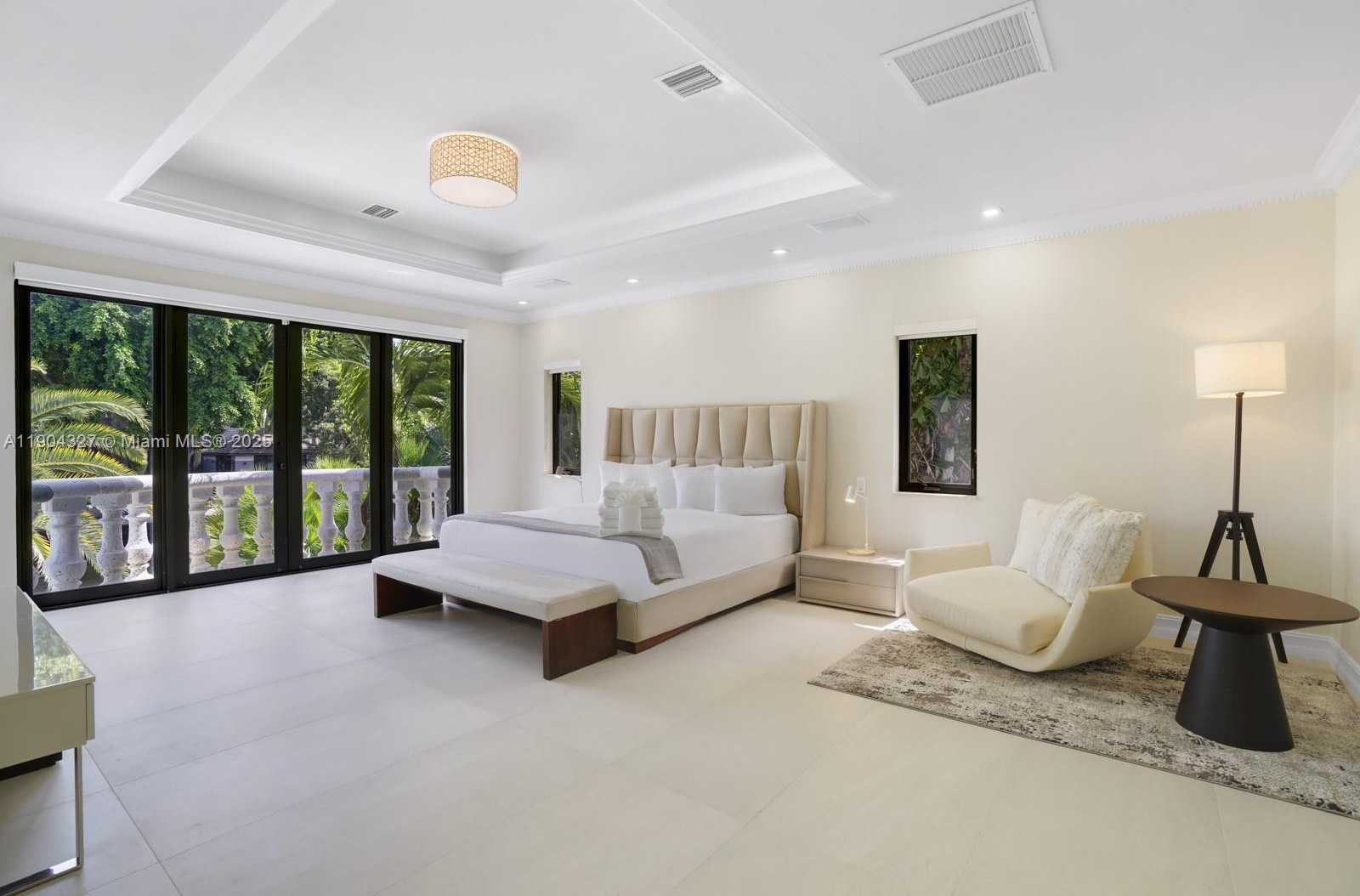 Small Image of 168 FIESTA WAY, Fort Lauderdale Number 4