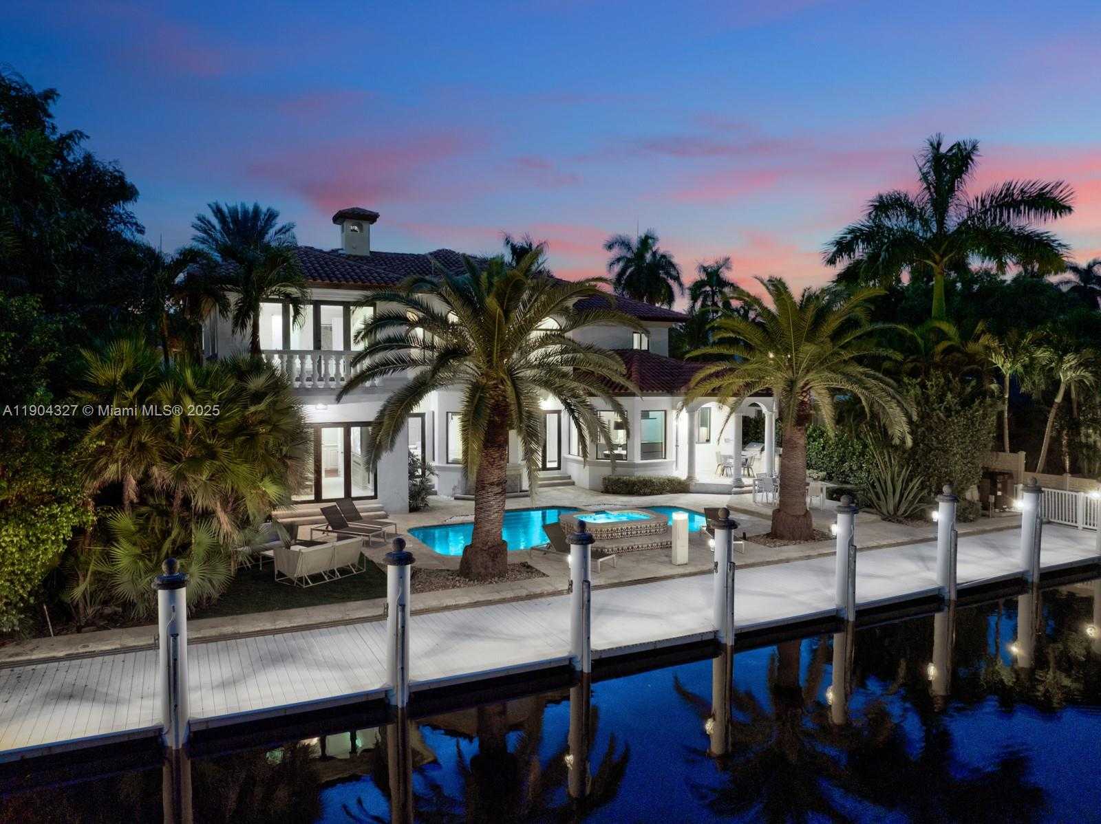 Small Image of 168 FIESTA WAY, Fort Lauderdale Number 9