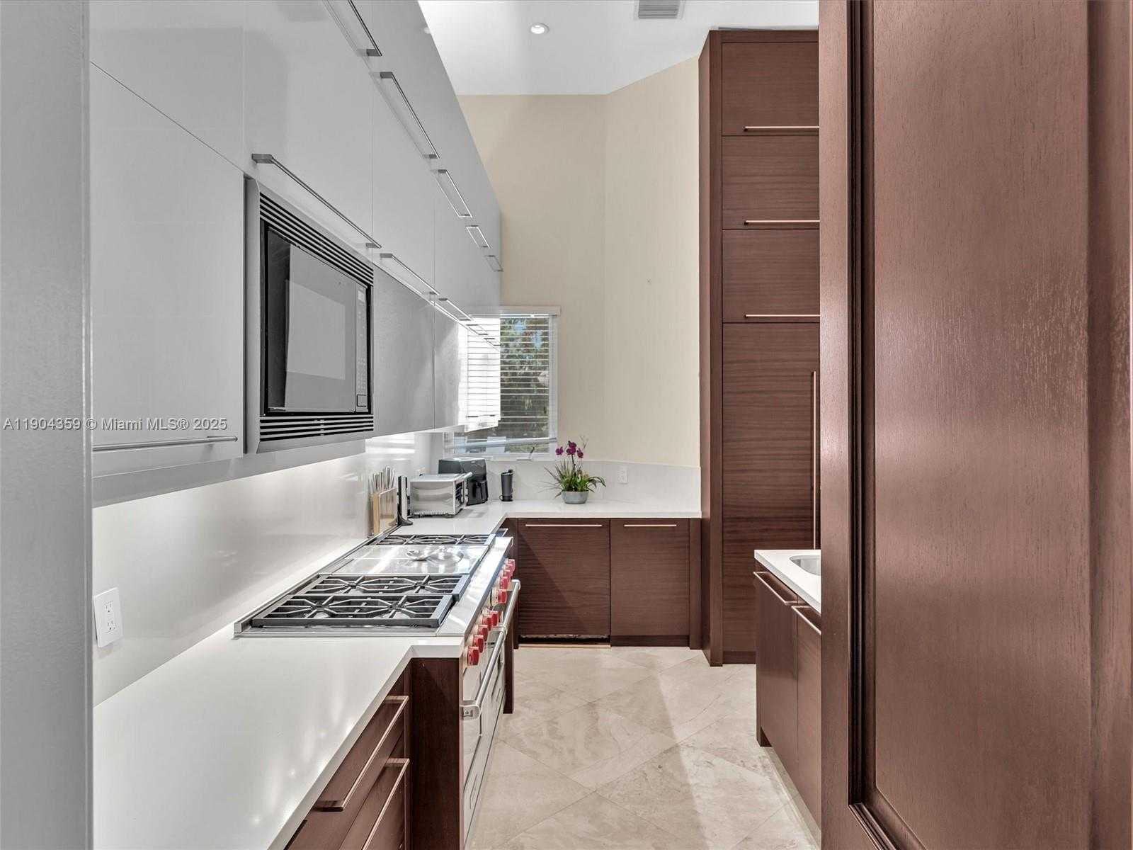 Small Image of 11420 NORTH WEST 4TH ST, Plantation Number 11