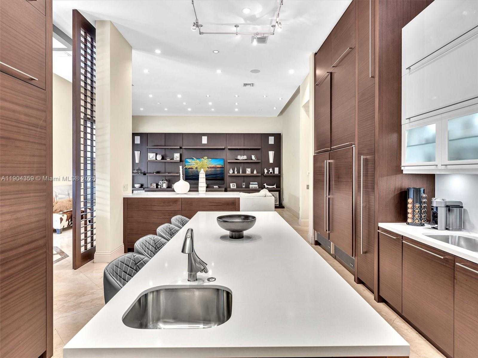 Small Image of 11420 NORTH WEST 4TH ST, Plantation Number 14