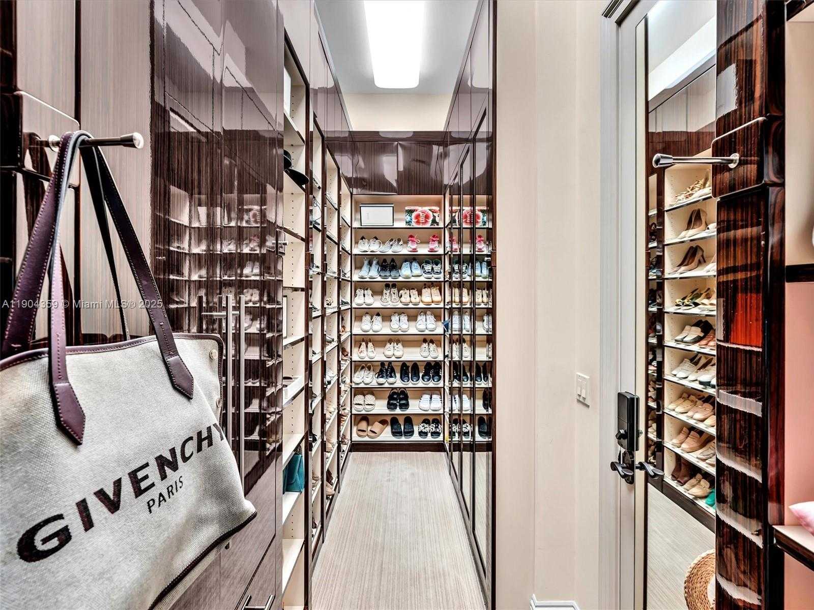 Small Image of 11420 NORTH WEST 4TH ST, Plantation Number 27