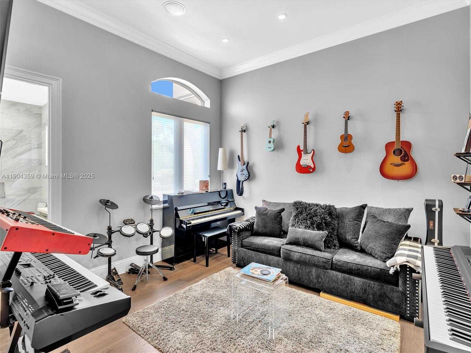 Small Image of 11420 NORTH WEST 4TH ST, Plantation Number 44