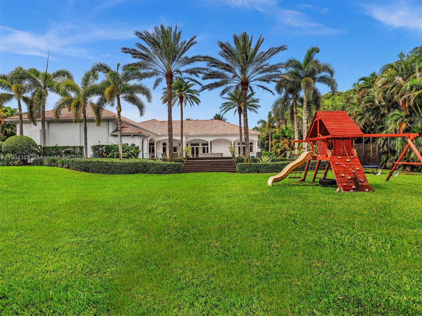 Small Image of 11420 NORTH WEST 4TH ST, Plantation Number 65