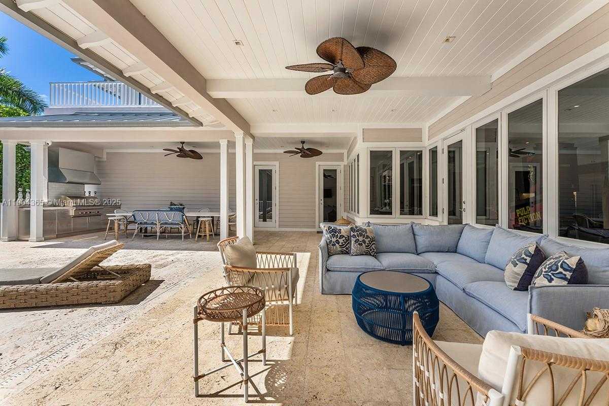 Small Image of 2500 REGATTA AVE, Miami Beach Number 27