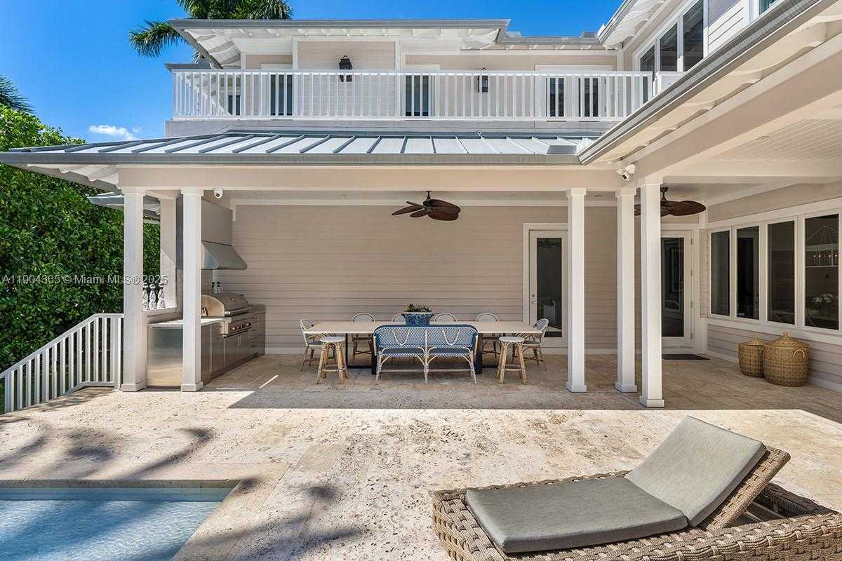 Small Image of 2500 REGATTA AVE, Miami Beach Number 28