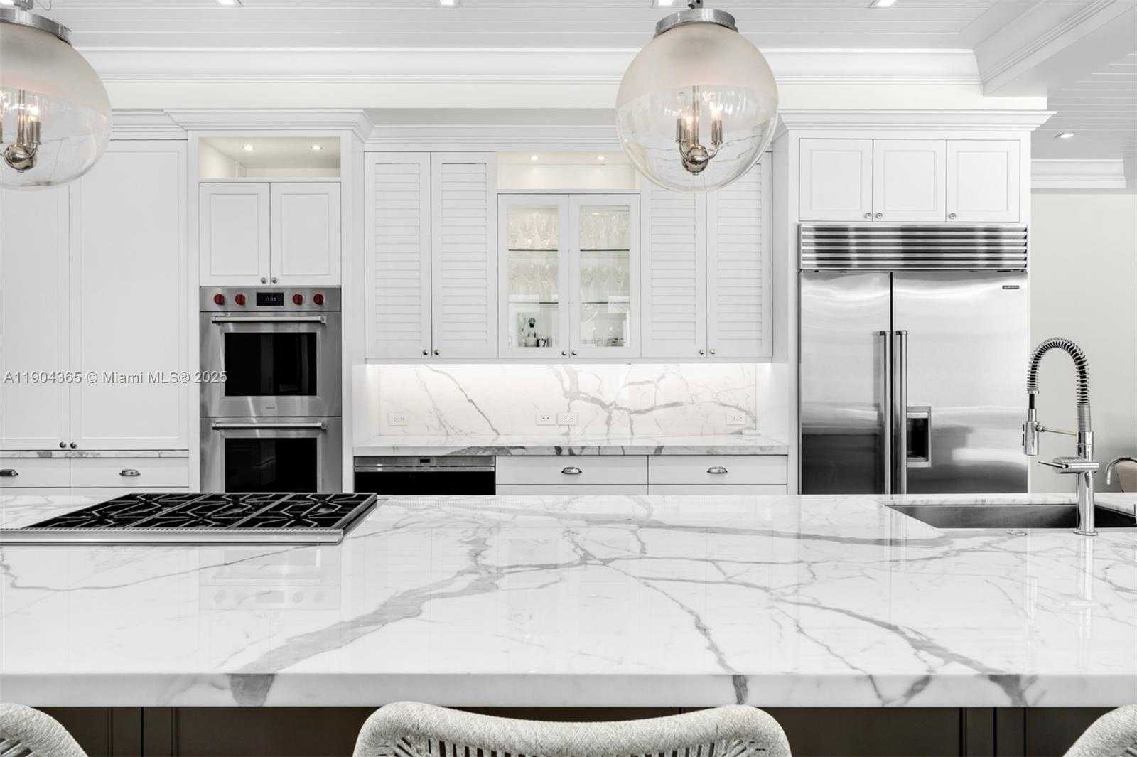 Small Image of 2500 REGATTA AVE, Miami Beach Number 6