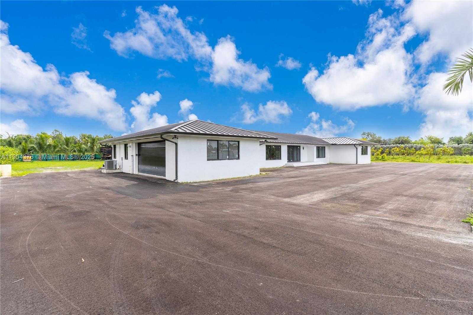 Small Image of 29855 SOUTH WEST 208TH AVE, Homestead Number 3