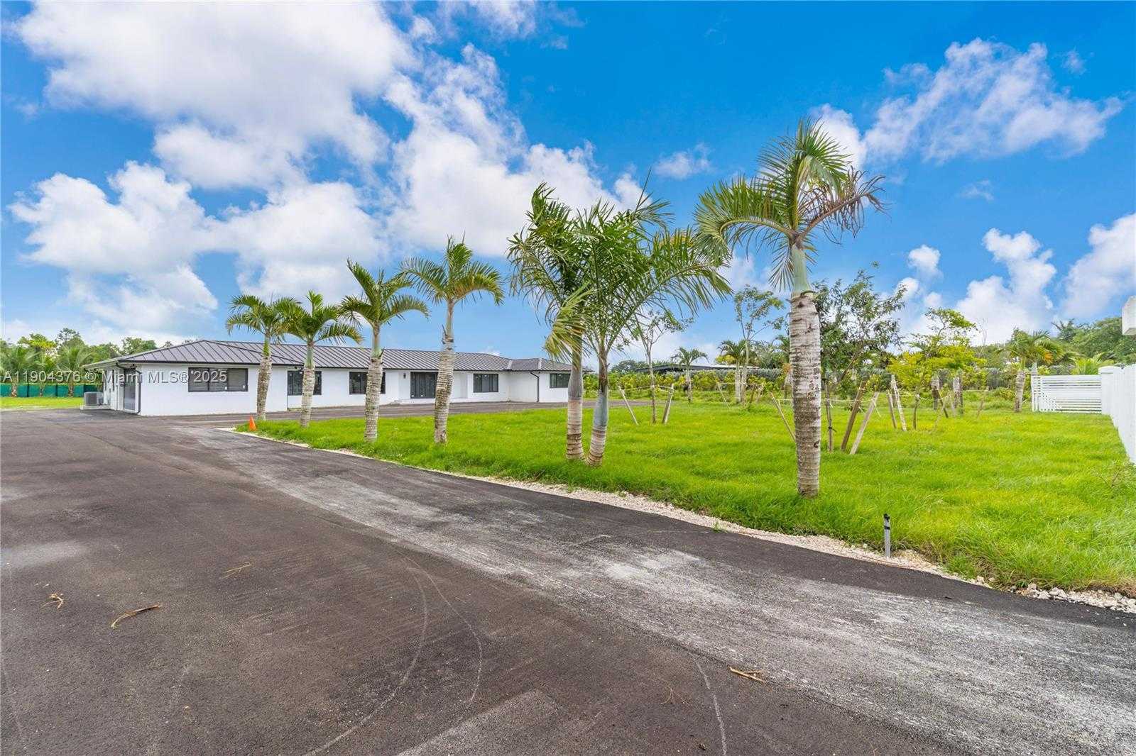 Small Image of 29855 SOUTH WEST 208TH AVE, Homestead Number 4