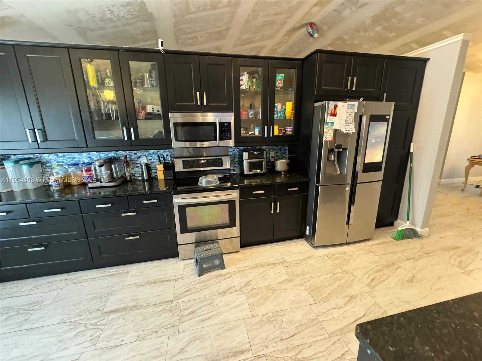 Small Image of 7060 NORTH WEST 47TH PL, Lauderhill Number 2